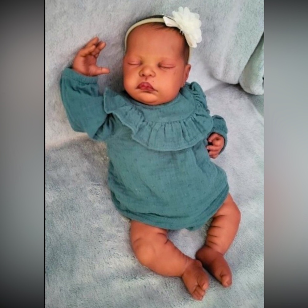 Handmade authentic high end Reborn Realborn doll Cecily by the late Adrie Stoete - Picture 4 of 13